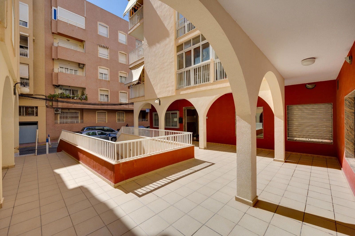 Se vende Apartamento Planta Media de 1 dormitorios en Costa Blanca, Alicante, España