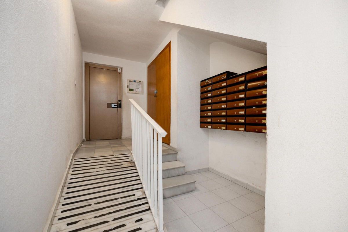 Se vende Apartamento Planta Media de 1 dormitorios en Costa Blanca, Alicante, España