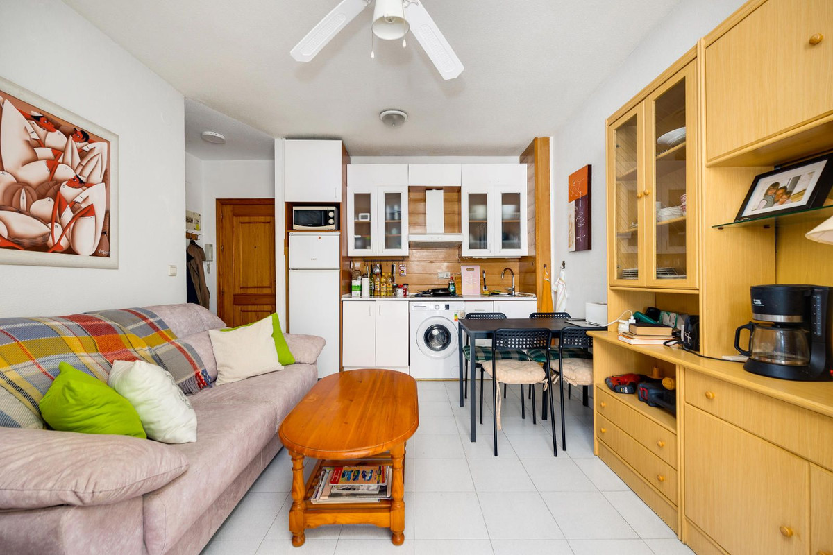 Se vende Apartamento Planta Media de 1 dormitorios en Costa Blanca, Alicante, España