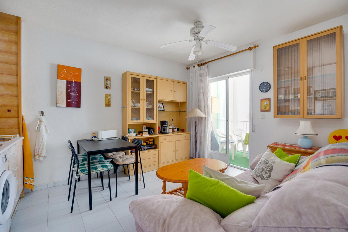 Se vende Apartamento Planta Media de 1 dormitorios en Costa Blanca, Alicante, España