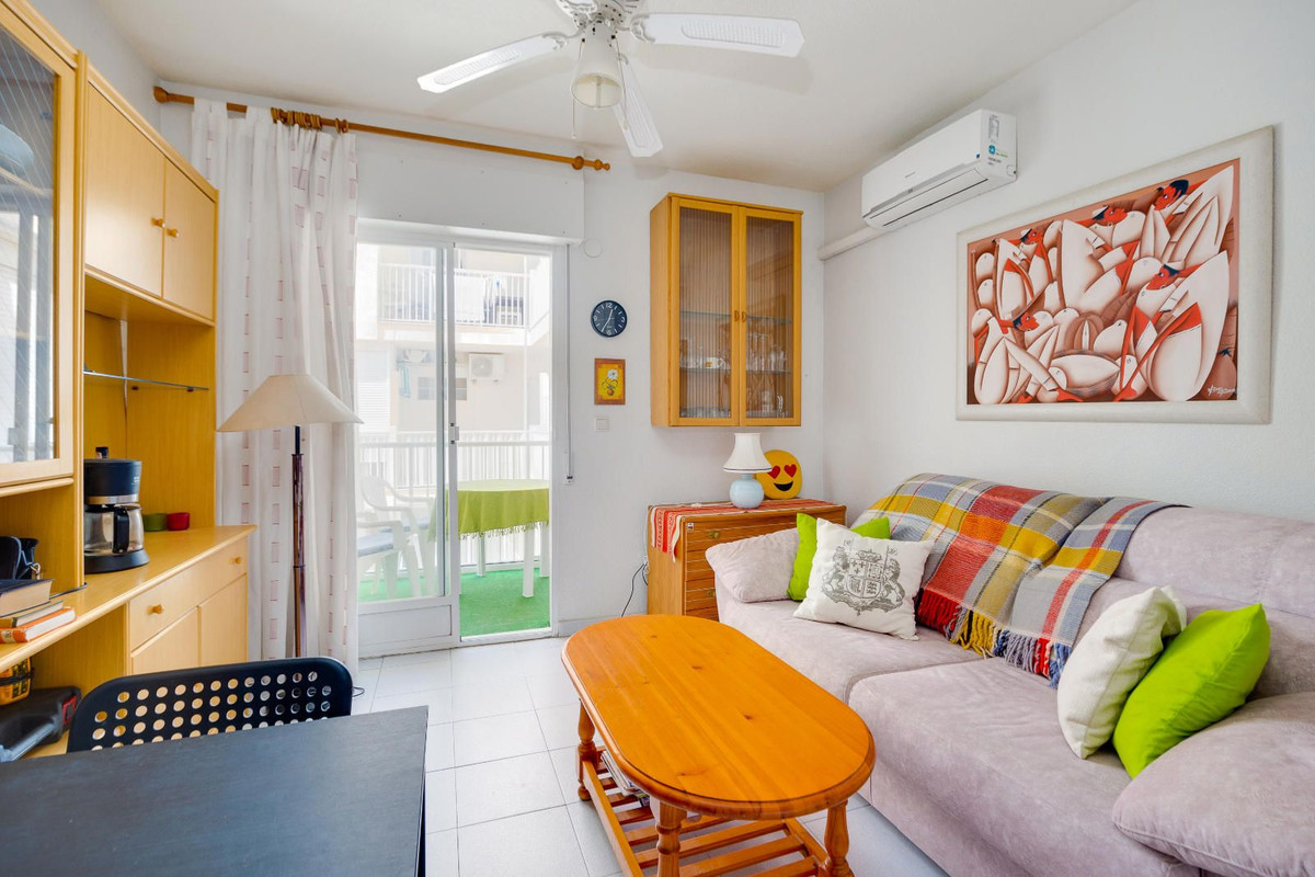 Se vende Apartamento Planta Media de 1 dormitorios en Costa Blanca, Alicante, España