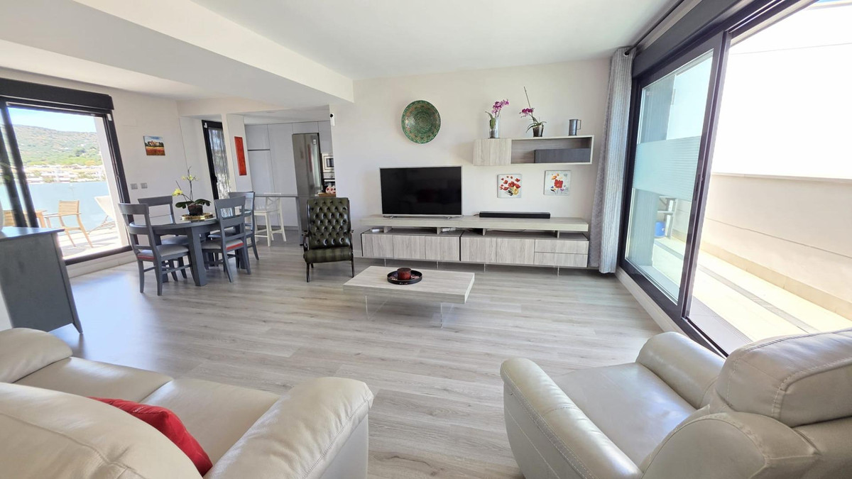 3 Bed Apartment for sale in La Colina Costa Del Sol, Málaga, Spain