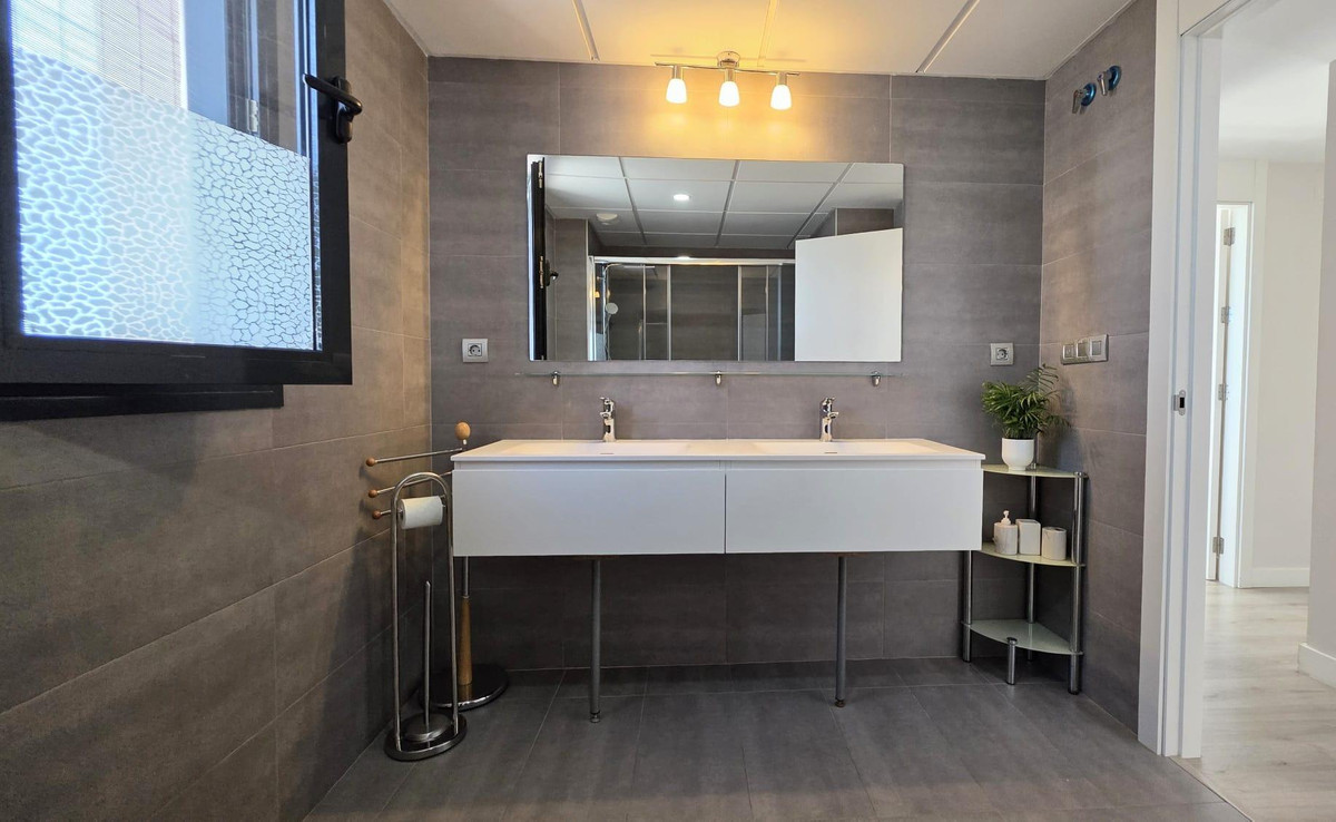 3 Bed Apartment for sale in La Colina Costa Del Sol, Málaga, Spain