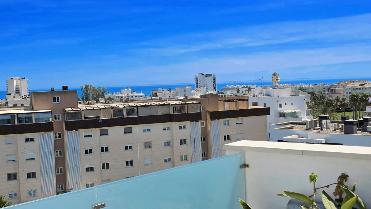 3 Bed Apartment for sale in La Colina Costa Del Sol, Málaga, Spain