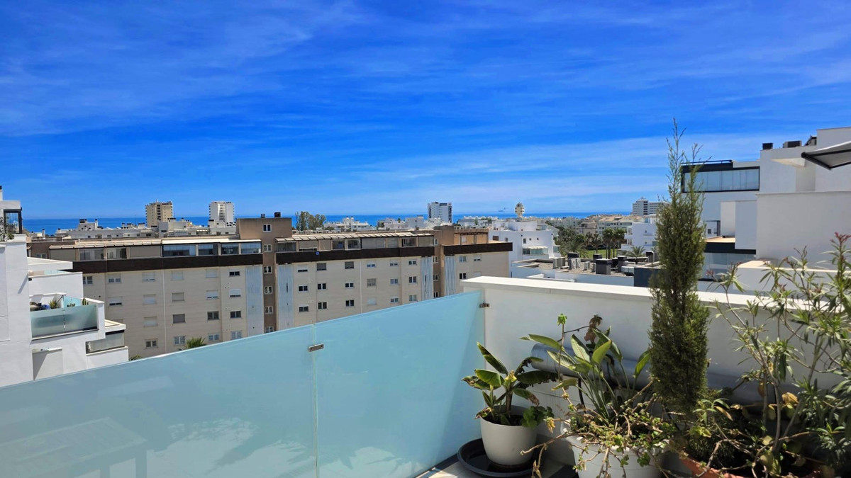 3 Bed Apartment for sale in La Colina Costa Del Sol, Málaga, Spain