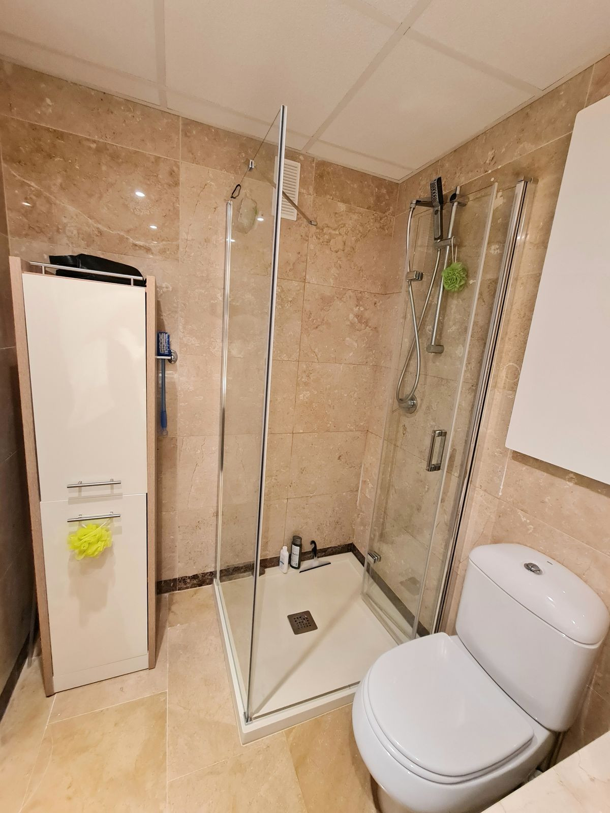2 Bed Apartment for sale in La Duquesa Costa Del Sol, Málaga, Spain