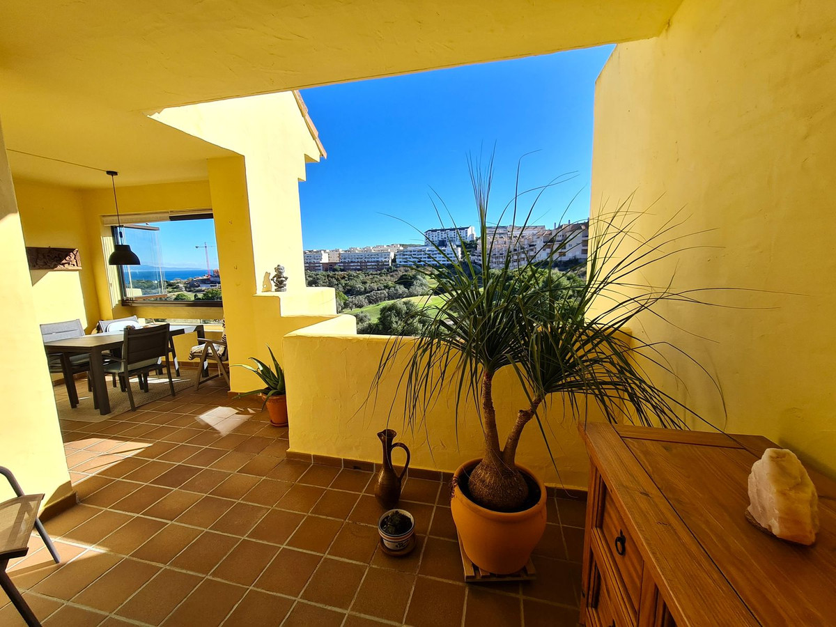 2 Bed Apartment for sale in La Duquesa Costa Del Sol, Málaga, Spain