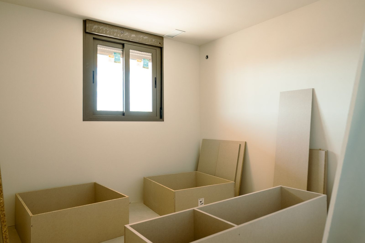 Se vende Apartamento Planta Media de 2 dormitorios en Costa Del Sol, Málaga, España