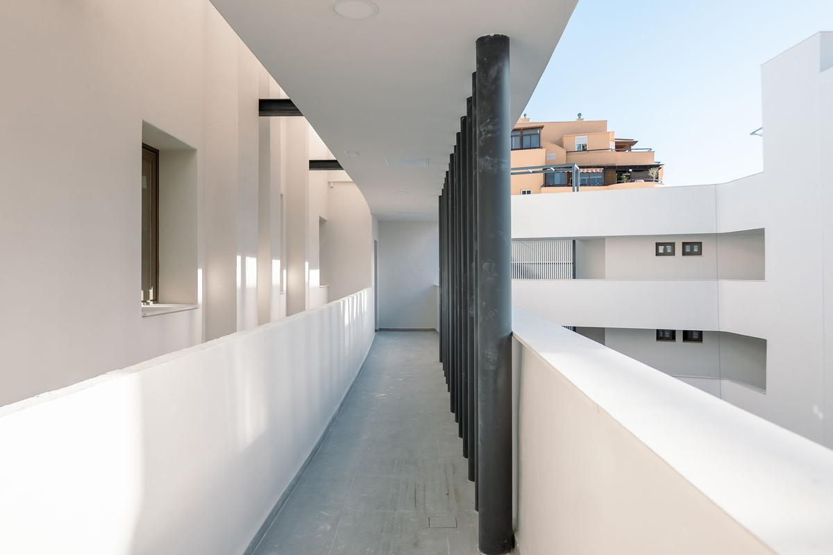 2 Bed Apartment for sale in Estepona Costa Del Sol, Málaga, Spain
