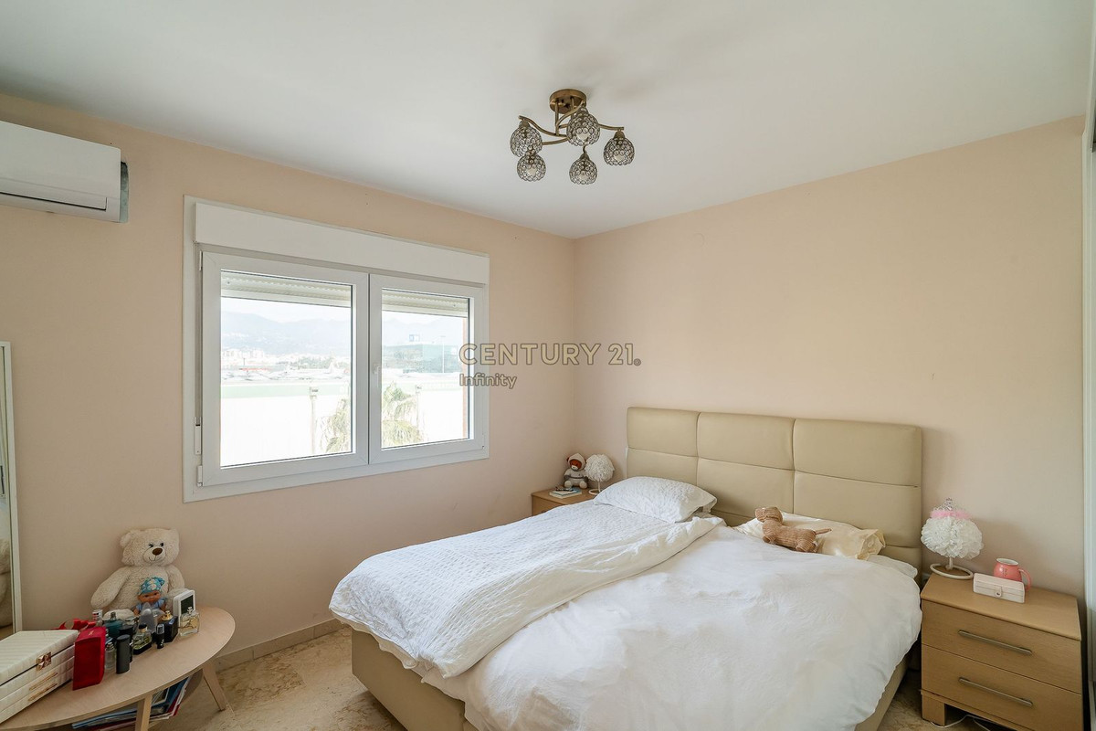 Se vende Apartamento Planta Media de 2 dormitorios en Costa Del Sol, Málaga, España