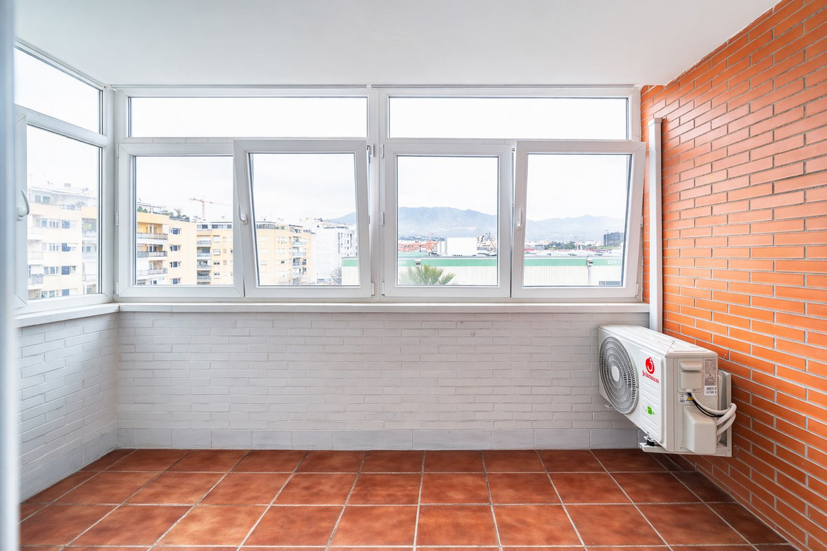 Se vende Apartamento Planta Media de 2 dormitorios en Costa Del Sol, Málaga, España