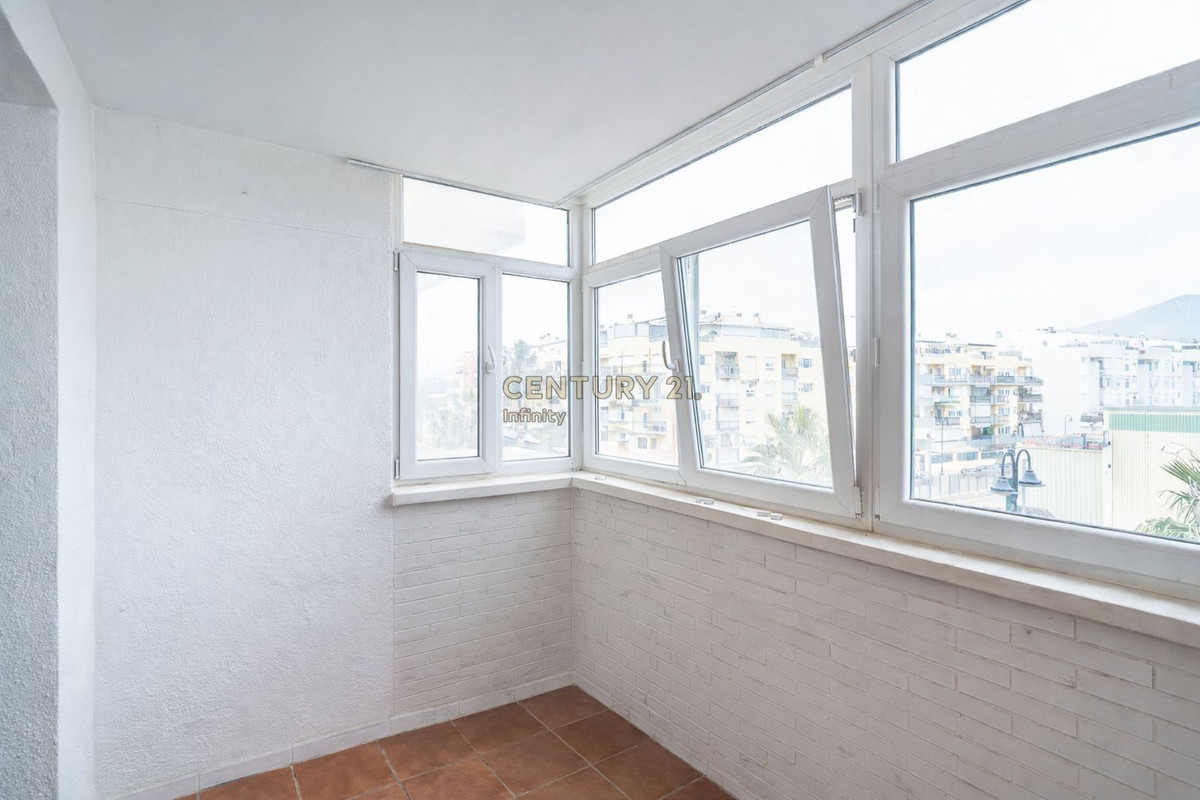 Se vende Apartamento Planta Media de 2 dormitorios en Costa Del Sol, Málaga, España