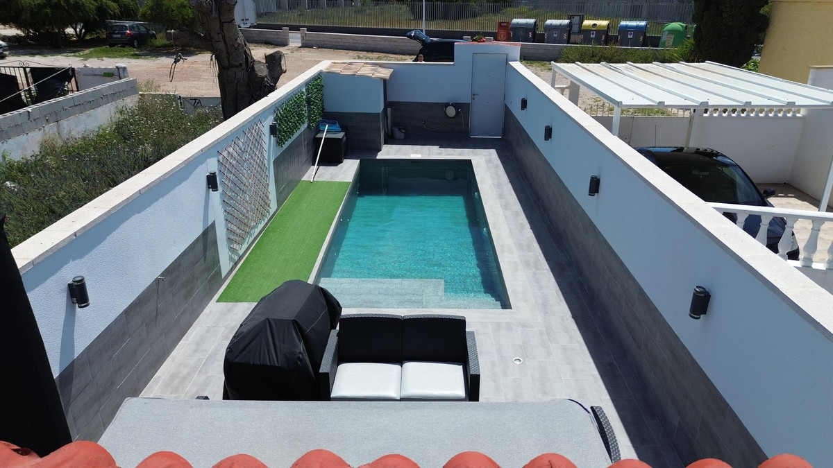 2 Bed Townhouse for sale in Torrevieja Costa Blanca, Alicante, Spain