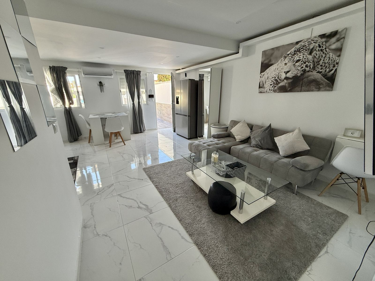 2 Bed Townhouse for sale in Torrevieja Costa Blanca, Alicante, Spain
