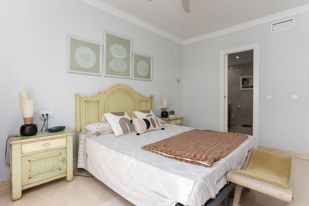 2 Bed Apartment for sale in San Pedro De Alcántara Costa Del Sol, Málaga, Spain