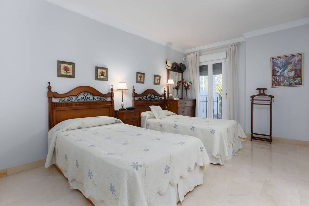 2 Bed Apartment for sale in San Pedro De Alcántara Costa Del Sol, Málaga, Spain