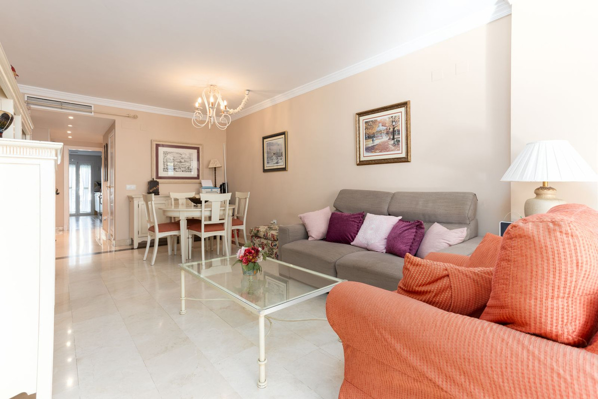 2 Bed Apartment for sale in San Pedro De Alcántara Costa Del Sol, Málaga, Spain