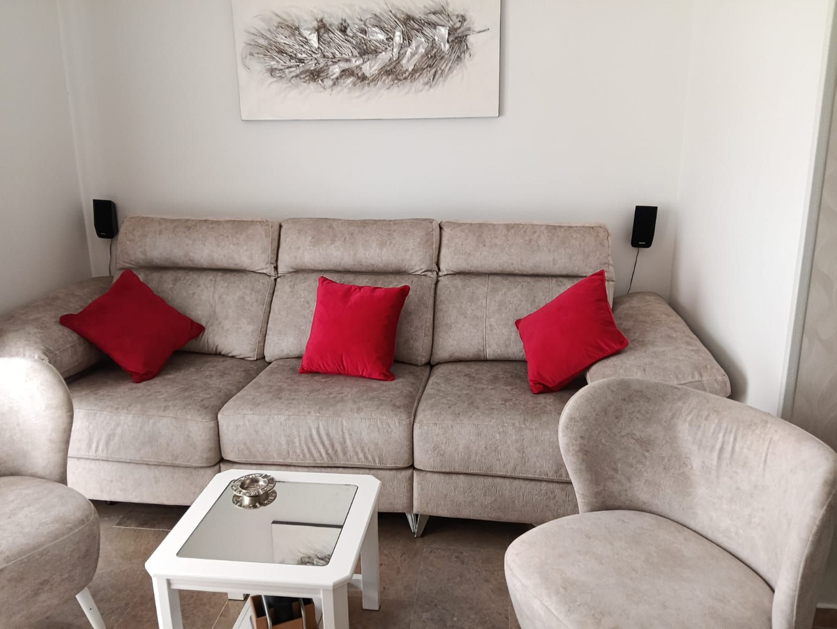 3 Bed Apartment for sale in Fuengirola Costa Del Sol, Málaga, Spain