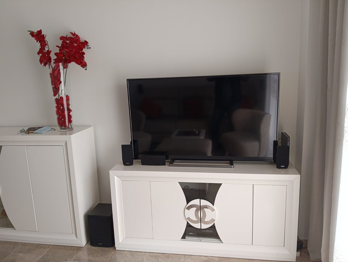 3 Bed Apartment for sale in Fuengirola Costa Del Sol, Málaga, Spain