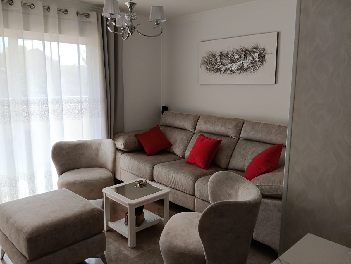3 Bed Apartment for sale in Fuengirola Costa Del Sol, Málaga, Spain