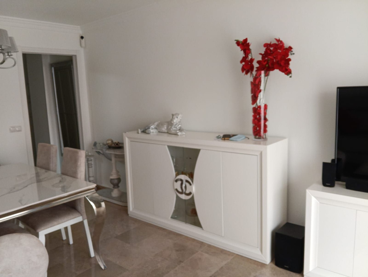 3 Bed Apartment for sale in Fuengirola Costa Del Sol, Málaga, Spain