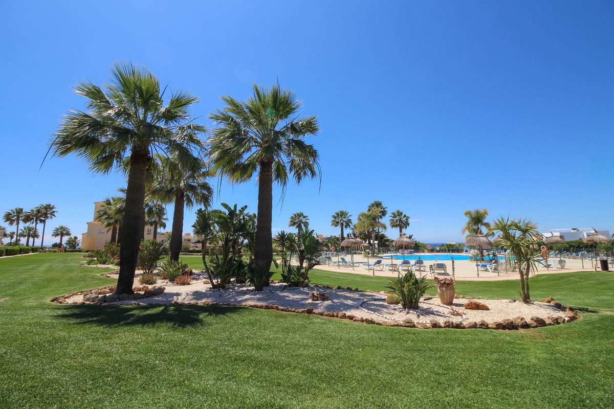 3 Bed Apartment for sale in El Chaparral Costa Del Sol, Málaga, Spain