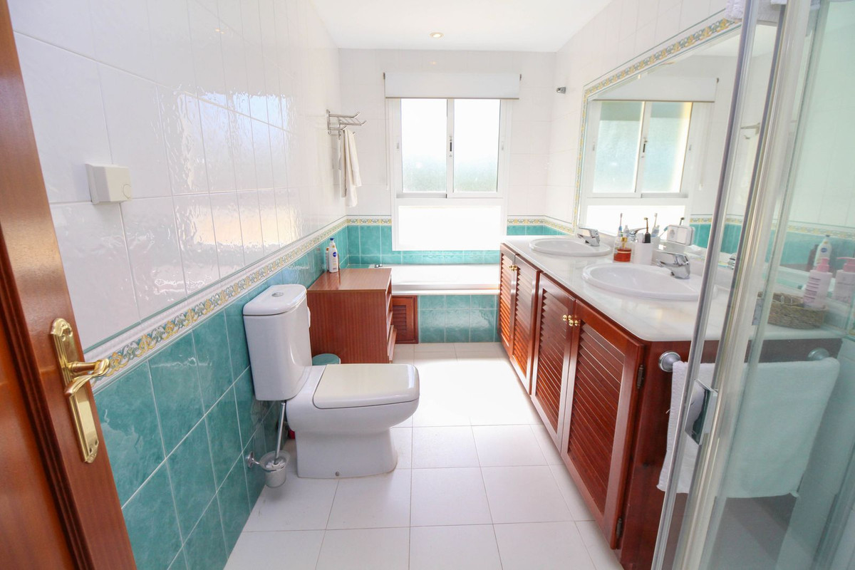 3 Bed Apartment for sale in El Chaparral Costa Del Sol, Málaga, Spain