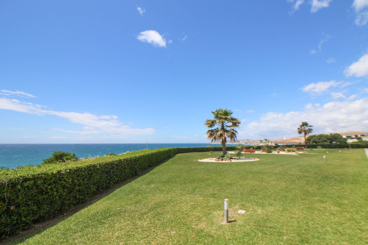 3 Bed Apartment for sale in El Chaparral Costa Del Sol, Málaga, Spain