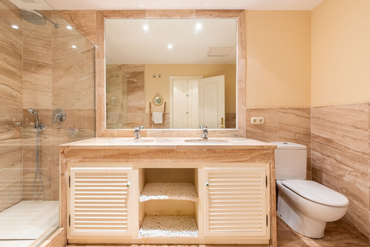 2 Bed Apartment for sale in Guadalmina Baja Costa Del Sol, Málaga, Spain