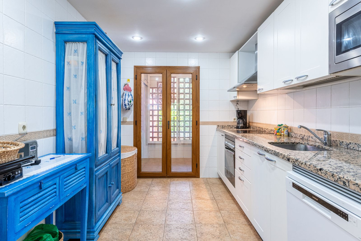 2 Bed Apartment for sale in Guadalmina Baja Costa Del Sol, Málaga, Spain