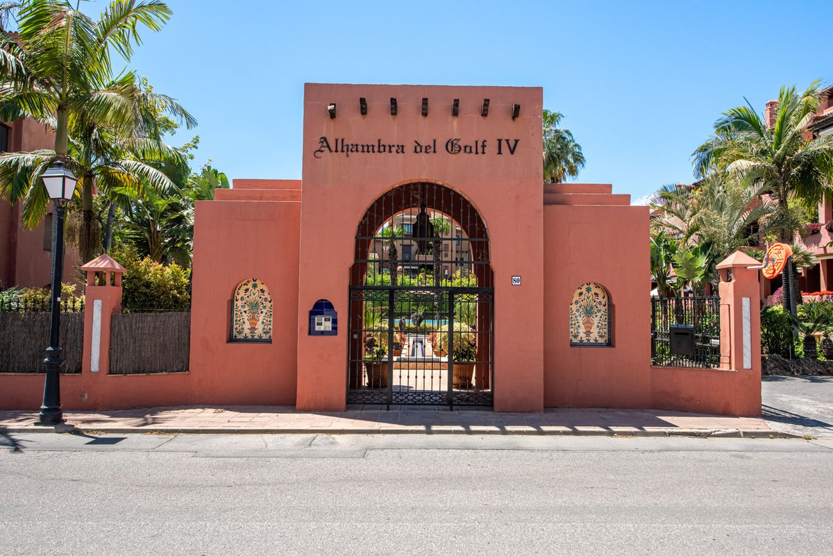 2 Bed Apartment for sale in Guadalmina Baja Costa Del Sol, Málaga, Spain