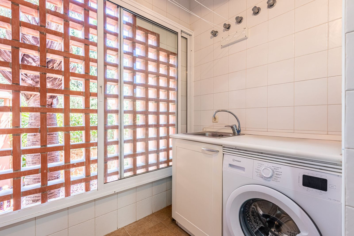 2 Bed Apartment for sale in Guadalmina Baja Costa Del Sol, Málaga, Spain