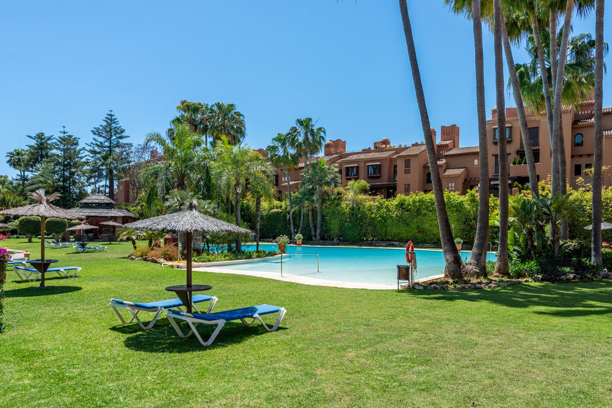 2 Bed Apartment for sale in Guadalmina Baja Costa Del Sol, Málaga, Spain