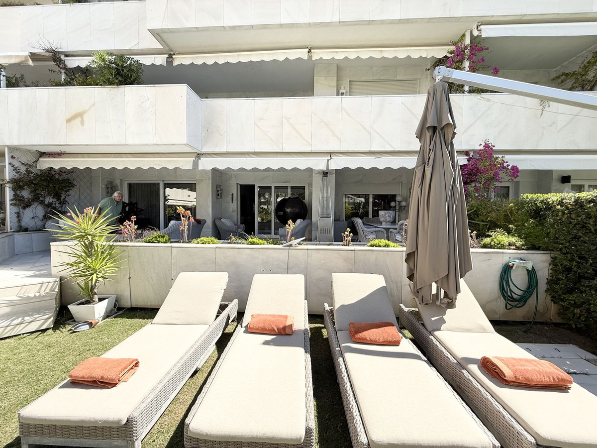 Se vende Apartamento Planta Baja de 3 dormitorios en Costa Del Sol, Málaga, España