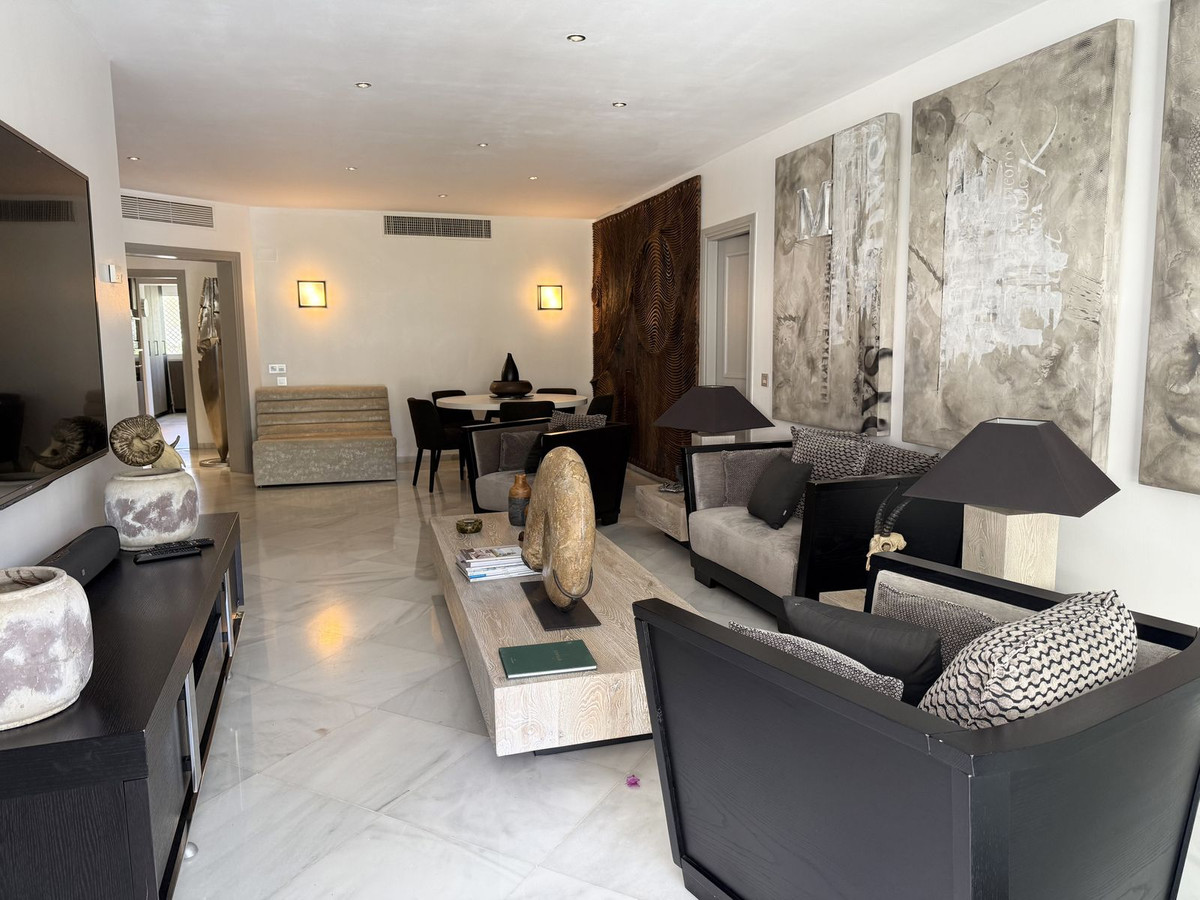 Se vende Apartamento Planta Baja de 3 dormitorios en Costa Del Sol, Málaga, España
