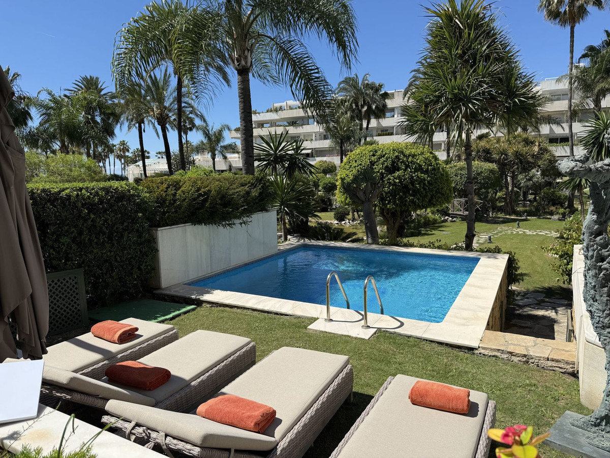 Se vende Apartamento Planta Baja de 3 dormitorios en Costa Del Sol, Málaga, España