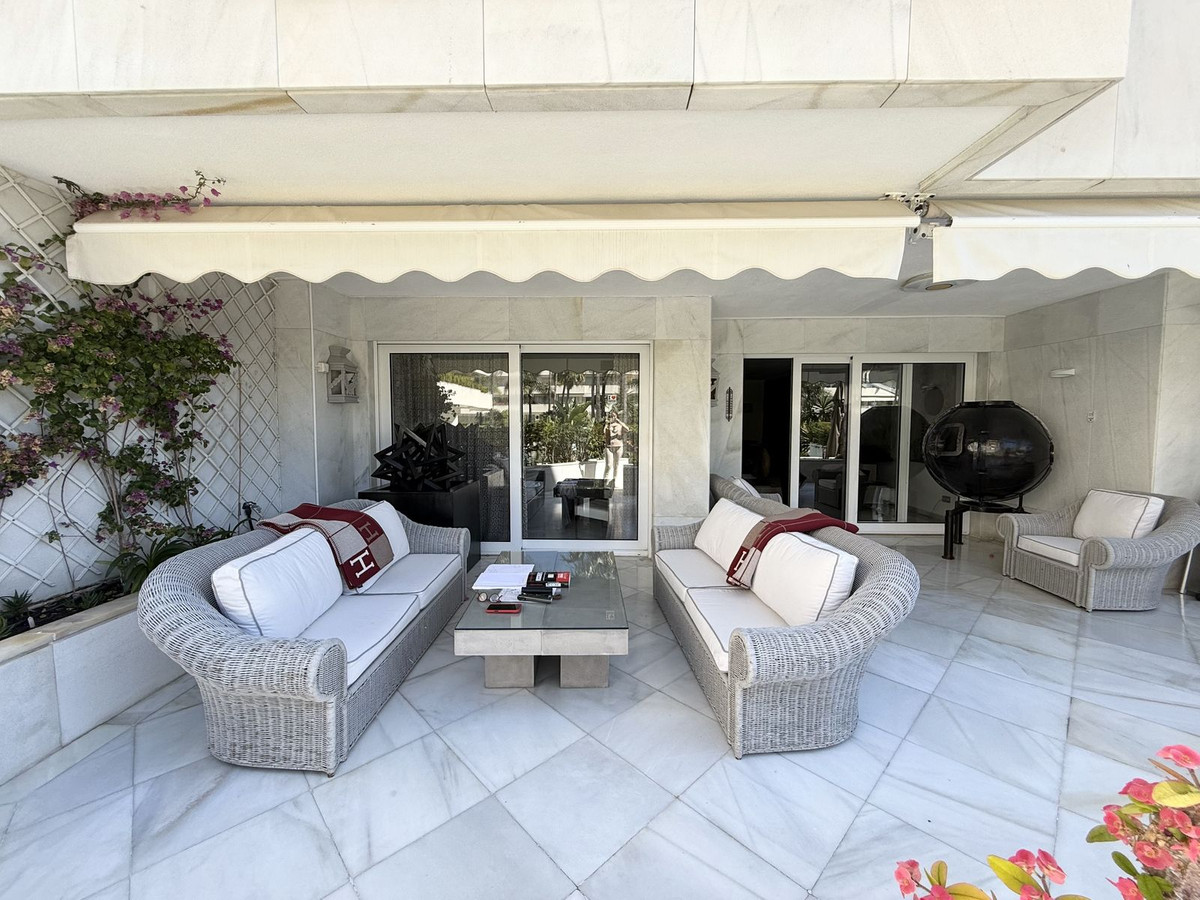 Se vende Apartamento Planta Baja de 3 dormitorios en Costa Del Sol, Málaga, España