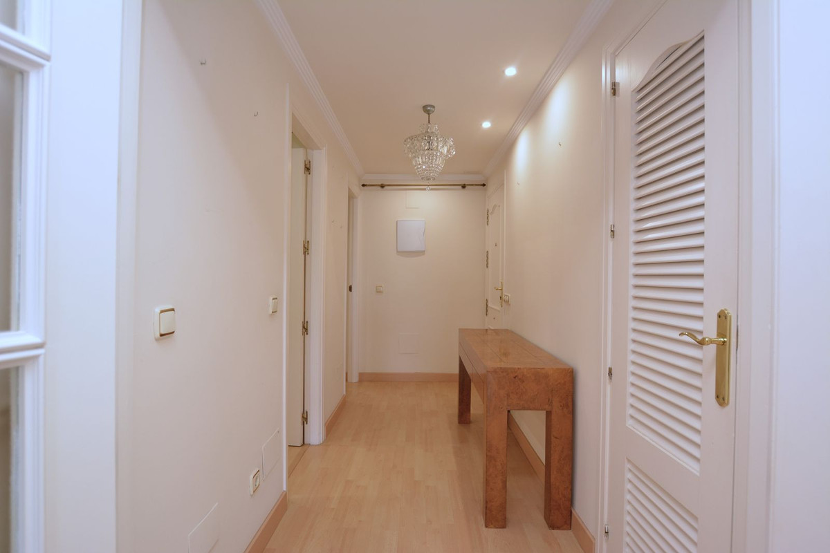 3 Bed Apartment for sale in Marbella Costa Del Sol, Málaga, Spain