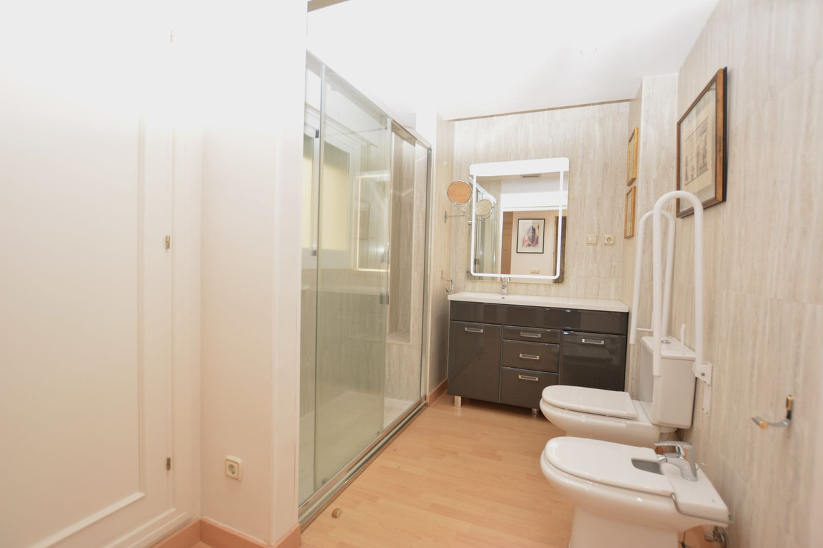 3 Bed Apartment for sale in Marbella Costa Del Sol, Málaga, Spain