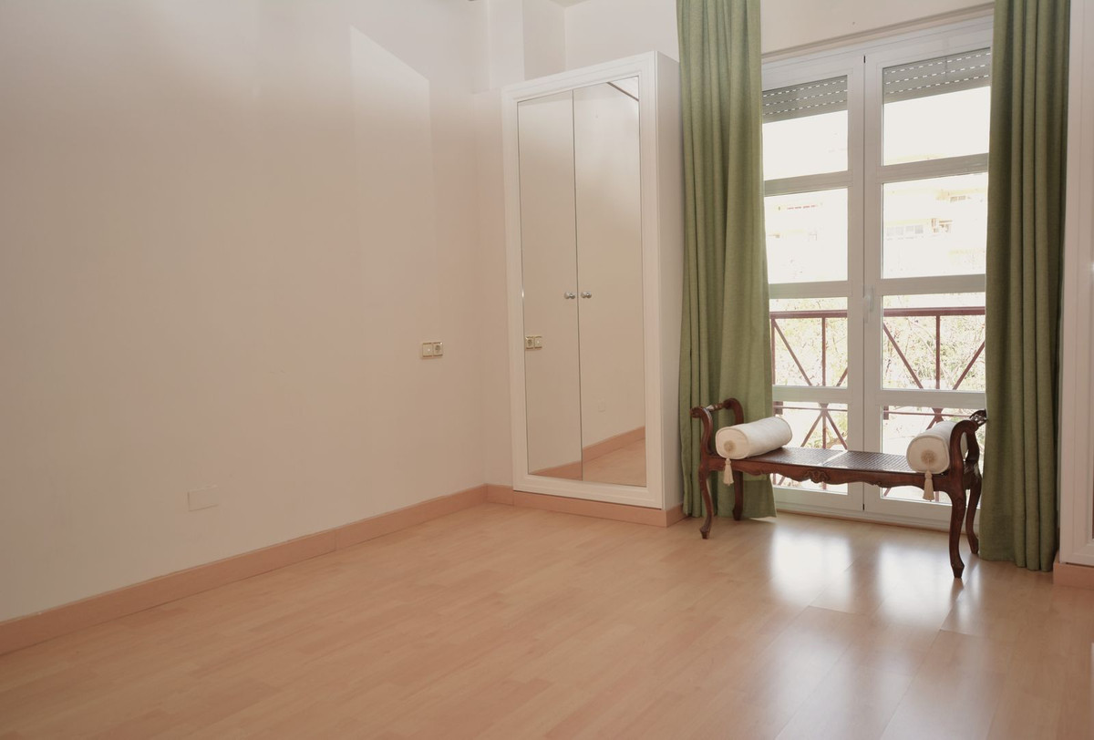 3 Bed Apartment for sale in Marbella Costa Del Sol, Málaga, Spain