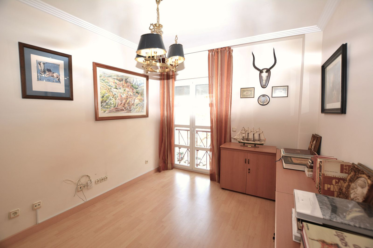 3 Bed Apartment for sale in Marbella Costa Del Sol, Málaga, Spain