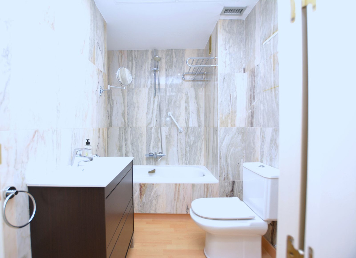 3 Bed Apartment for sale in Marbella Costa Del Sol, Málaga, Spain