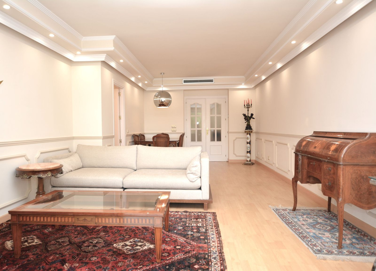 3 Bed Apartment for sale in Marbella Costa Del Sol, Málaga, Spain