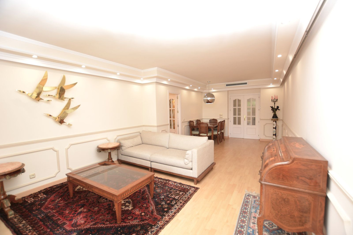 3 Bed Apartment for sale in Marbella Costa Del Sol, Málaga, Spain