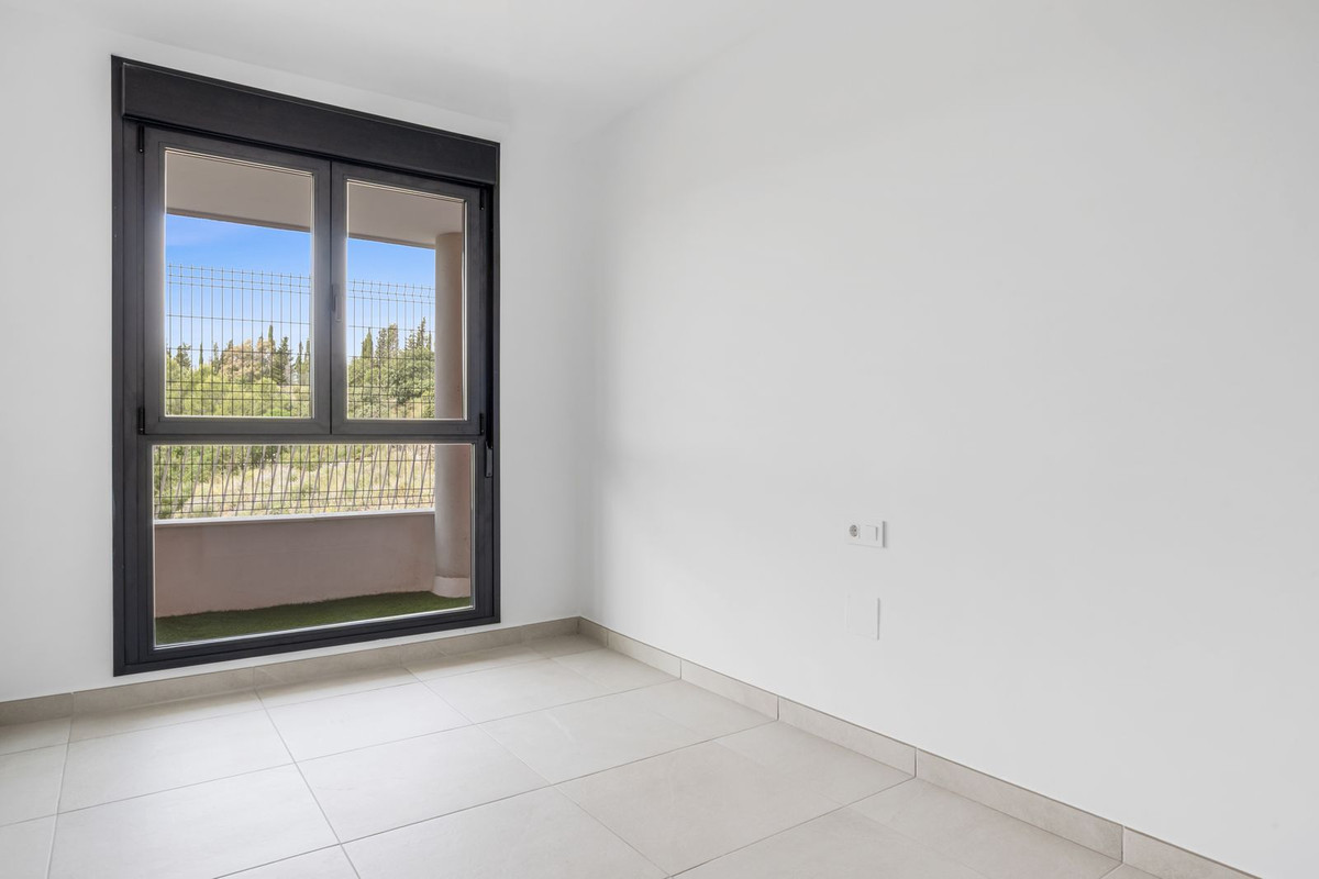 Se vende Apartamento Planta Baja de 3 dormitorios en Costa Del Sol, Málaga, España