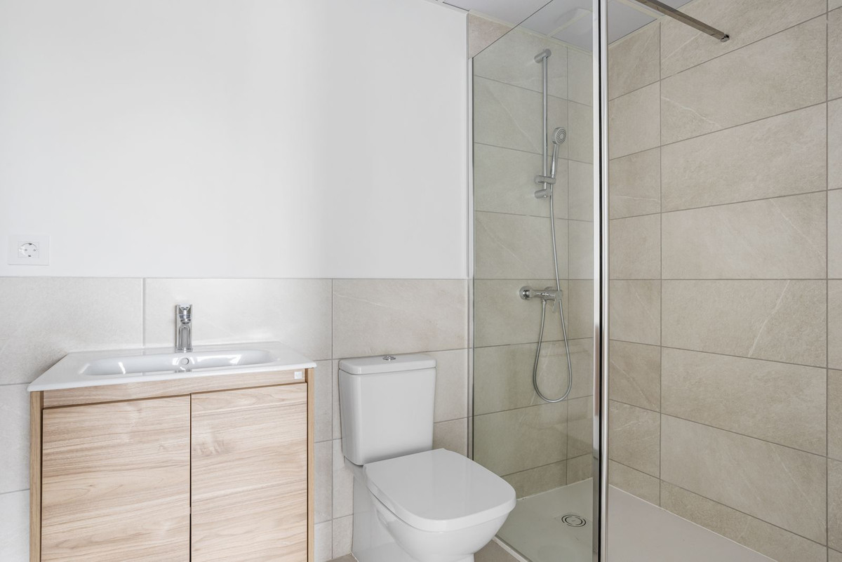 Se vende Apartamento Planta Baja de 3 dormitorios en Costa Del Sol, Málaga, España