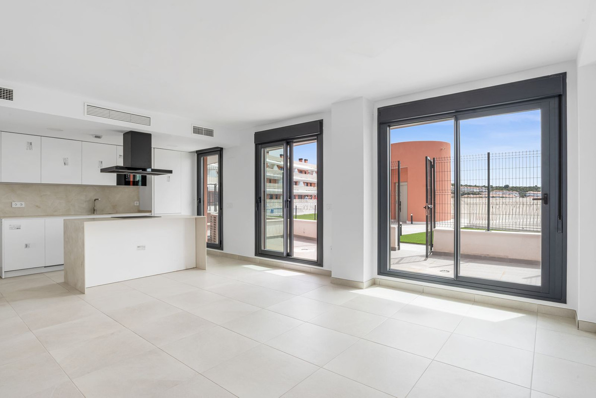 Se vende Apartamento Planta Baja de 3 dormitorios en Costa Del Sol, Málaga, España