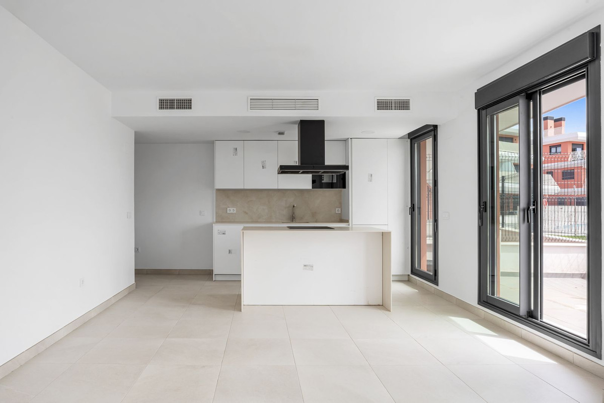 Se vende Apartamento Planta Baja de 3 dormitorios en Costa Del Sol, Málaga, España