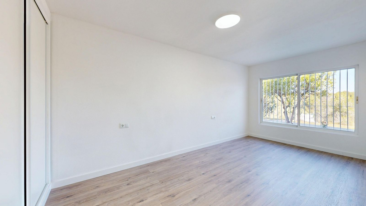 2 Bed Apartment for sale in Villamartin Costa Blanca, Alicante, Spain