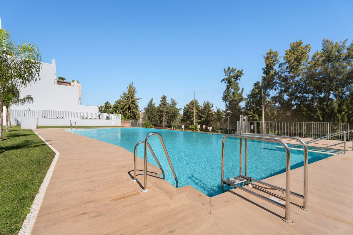 4 Bed Apartment for sale in La Cala De Mijas Costa Del Sol, Málaga, Spain